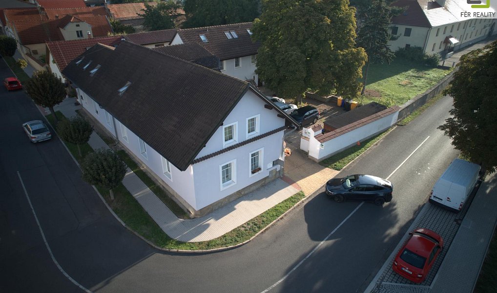 Prodej ubytovacího objektu 607 m², Vědomice – náhled fotky 2
