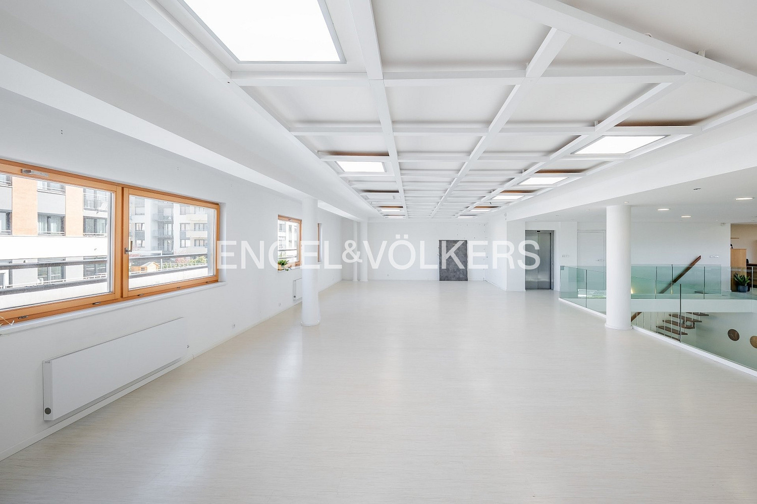 Pronájem obchodních prostor 97 m² – fotografie 3