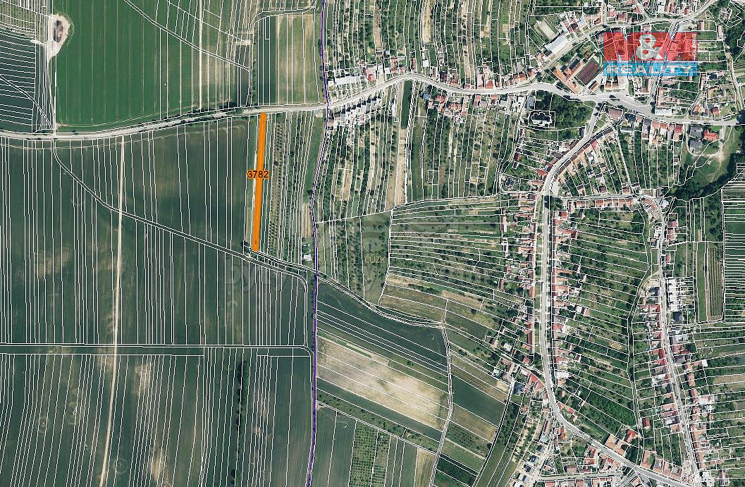 Prodej pole 523 m²