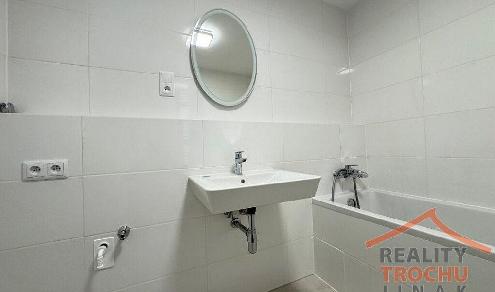 Pronájem bytu 2+kk 44 m², Hradec Králové – náhled fotky 10