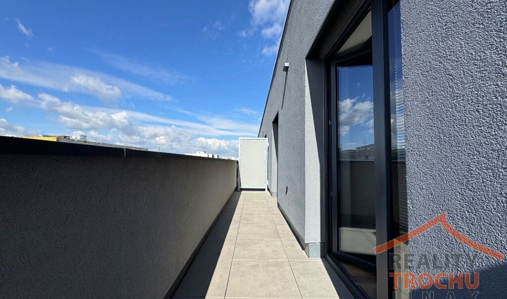Pronájem bytu 2+kk 44 m², Hradec Králové – náhled fotky 12