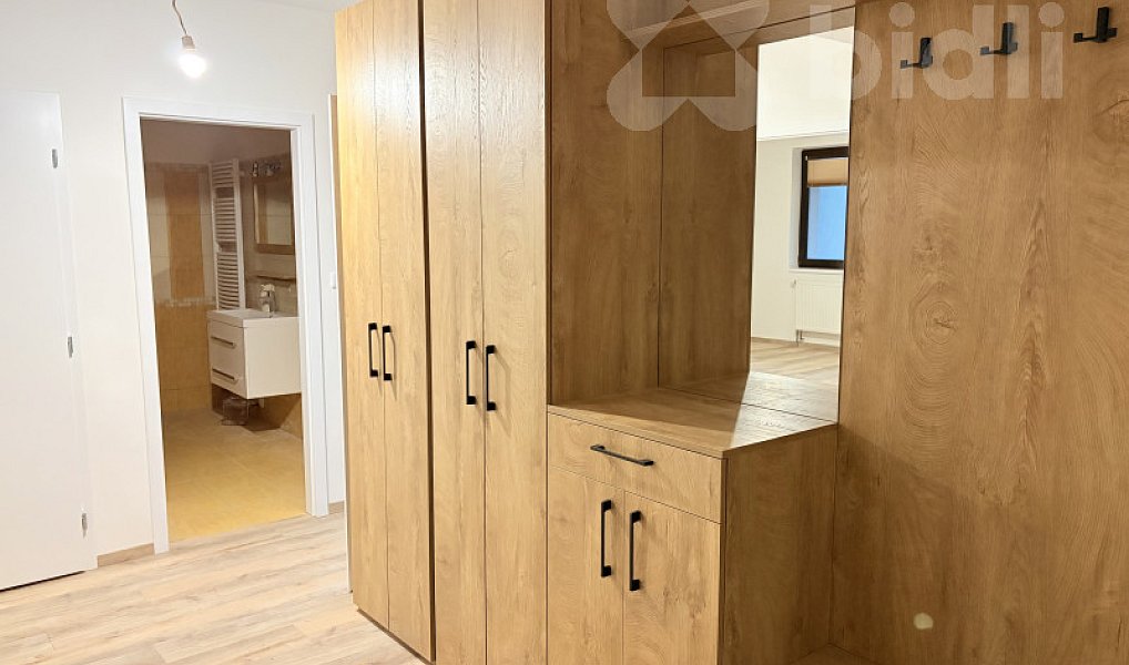 Pronájem bytu 3+1 88 m², Černošice – náhled fotky 17
