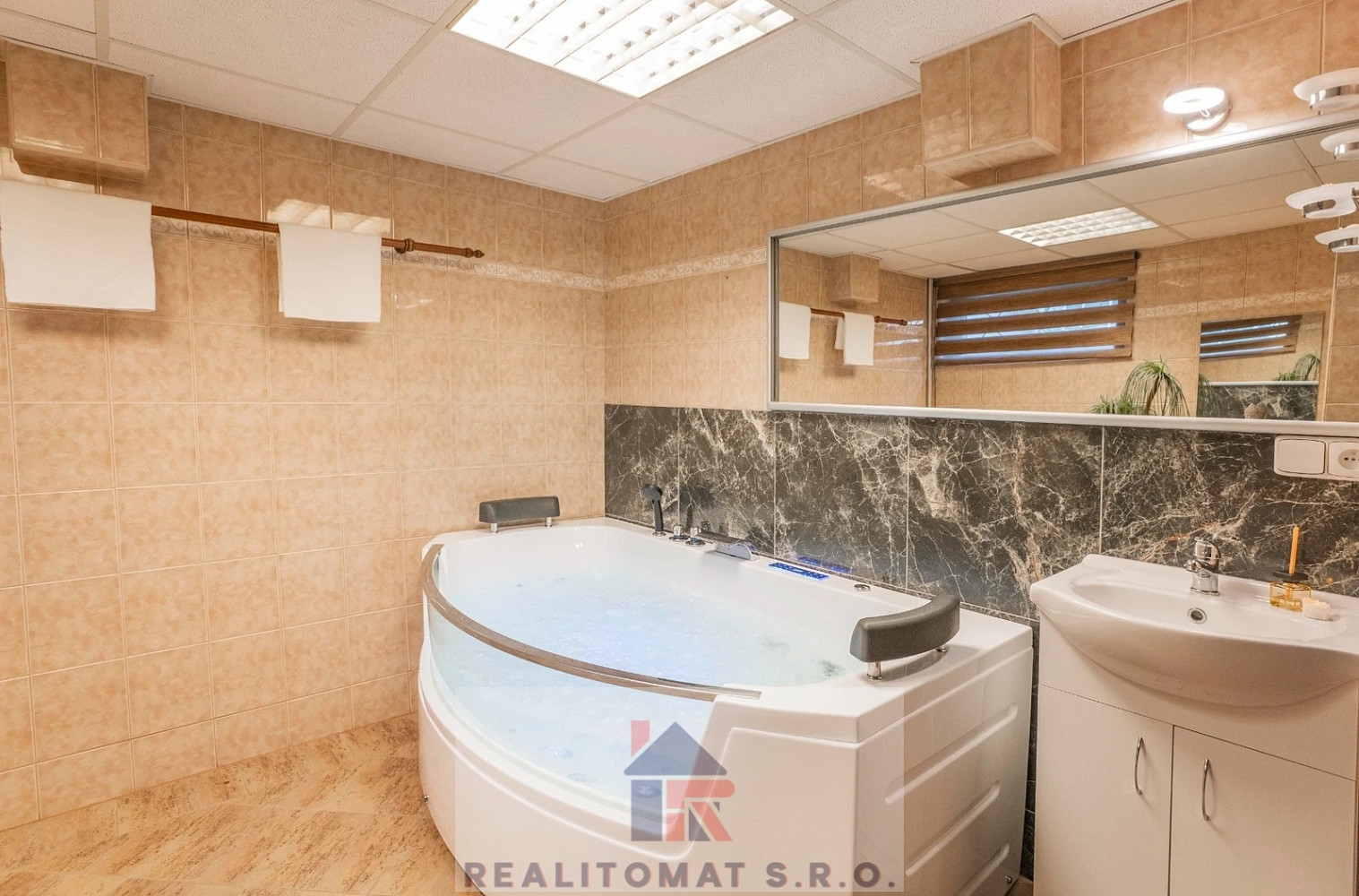 Prodej bytu 1+kk 55 m² – fotografie 5