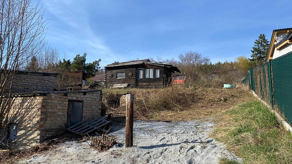 Prodej stavebního pozemku 949 m² – fotografie 2