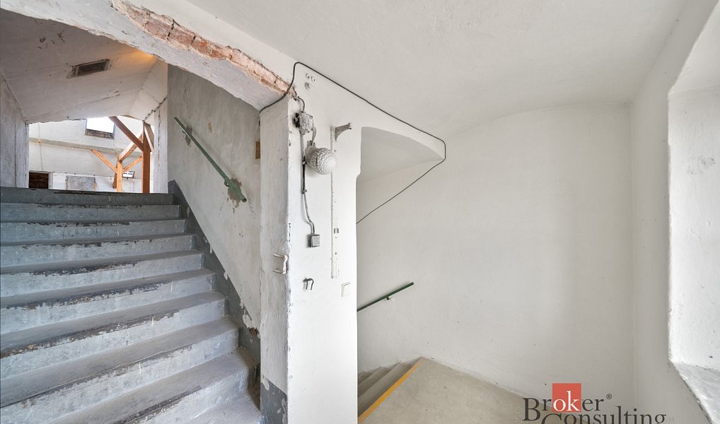 Prodej komerčního objektu (jiného typu) 1 100 m², Krnov – náhled fotky 17