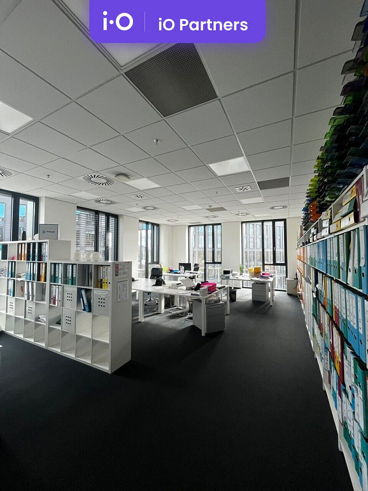 Pronájem kanceláře 337 m²