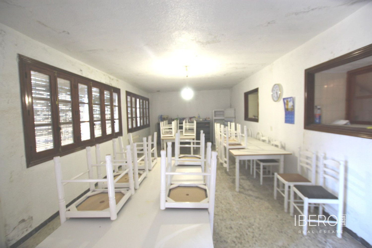 Prodej domu 1 100 m² s pozemkem 40 000 m² — photo 2