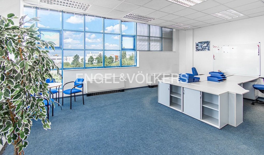 Pronájem kanceláře 670 m², Praha – náhled fotky 4