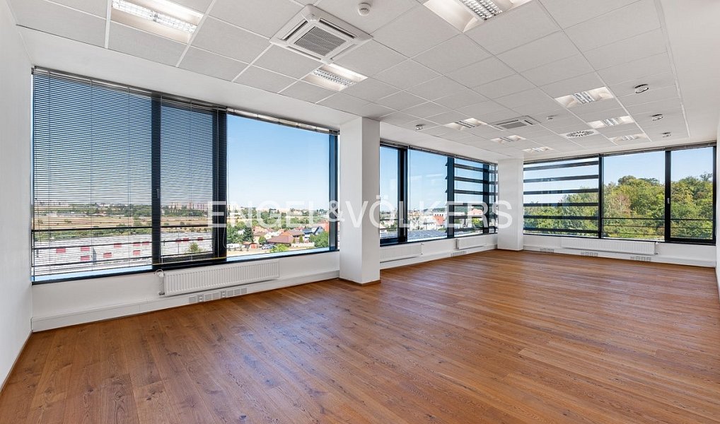 Pronájem kanceláře 406 m², Praha – náhled fotky 3