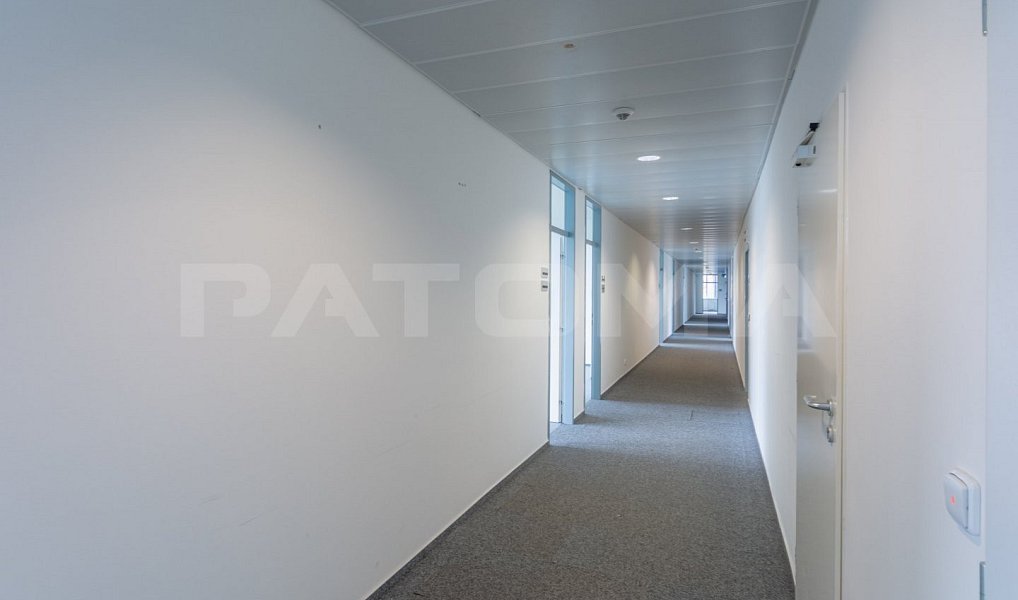 Pronájem kanceláře 524 m², Praha – náhled fotky 12