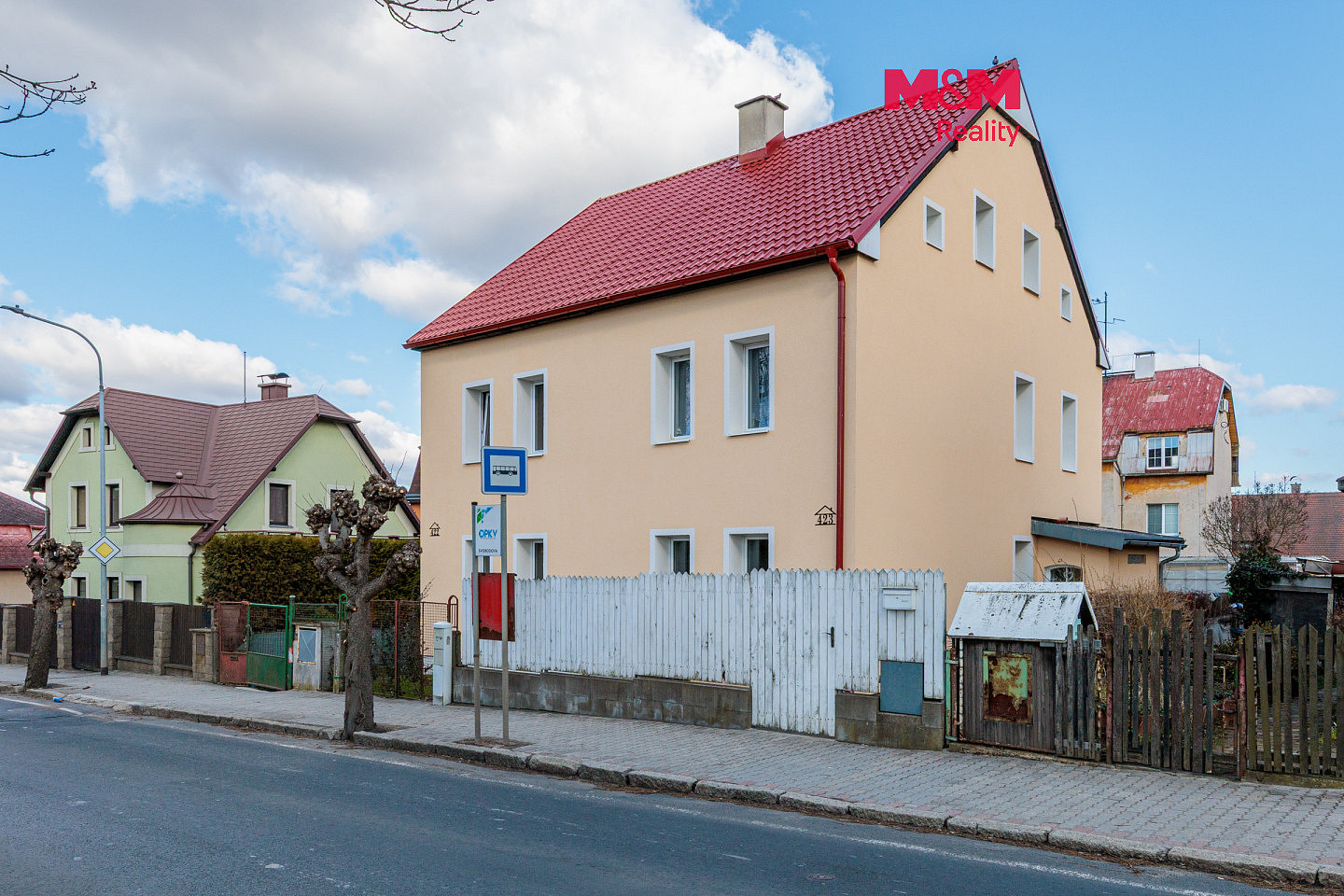 Prodej nájemního domu, činžáku 100 m²