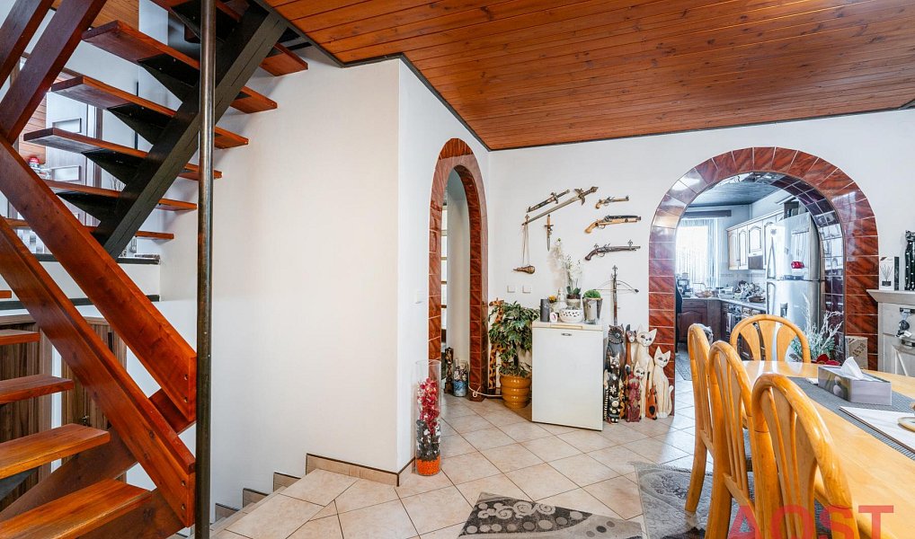 Prodej domu 272 m² s pozemkem 600 m², Mělnické Vtelno – náhled fotky 32
