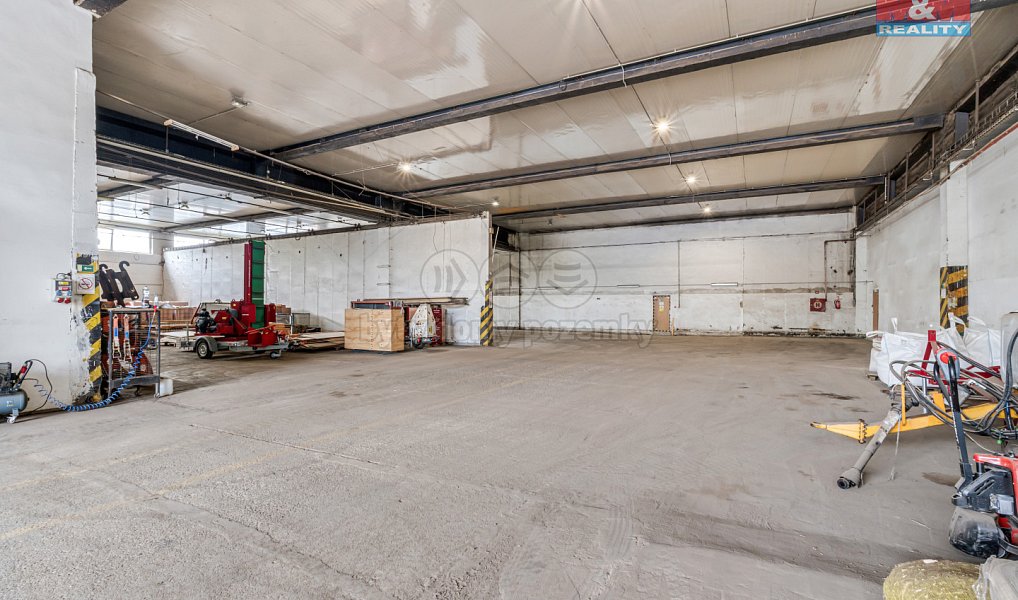 Pronájem skladovacích prostor 890 m², Chabařovice – náhled fotky 2