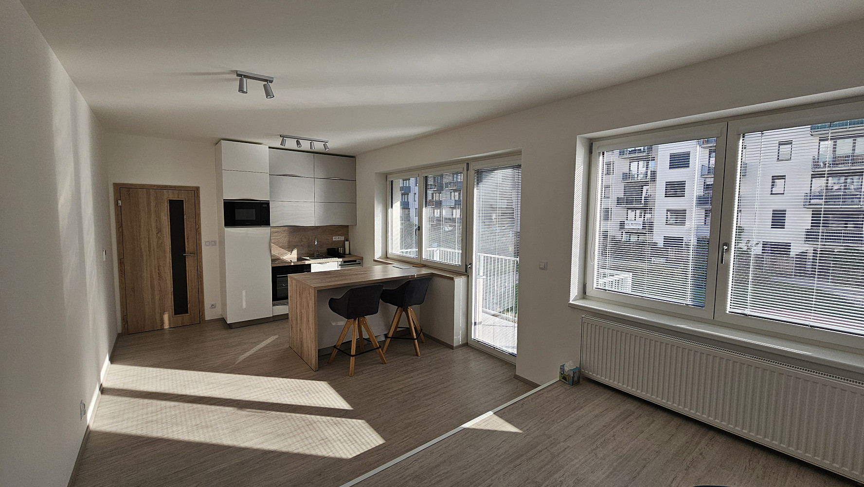 Pronájem bytu 1+kk 33 m² – fotografie 2