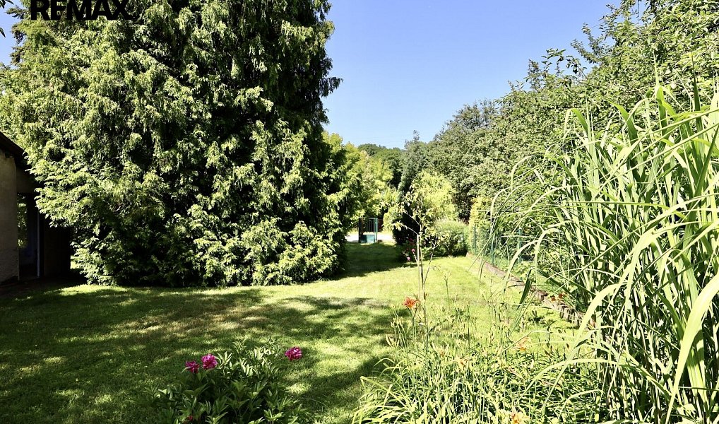 Prodej stavebního pozemku 1 130 m², Úvaly – náhled fotky 2
