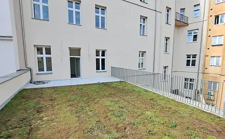 Pronájem bytu 1+kk 38 m²