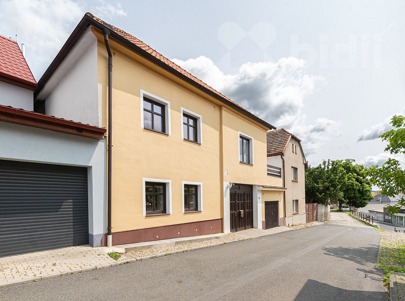 Prodej domu 237 m² s pozemkem 265 m²