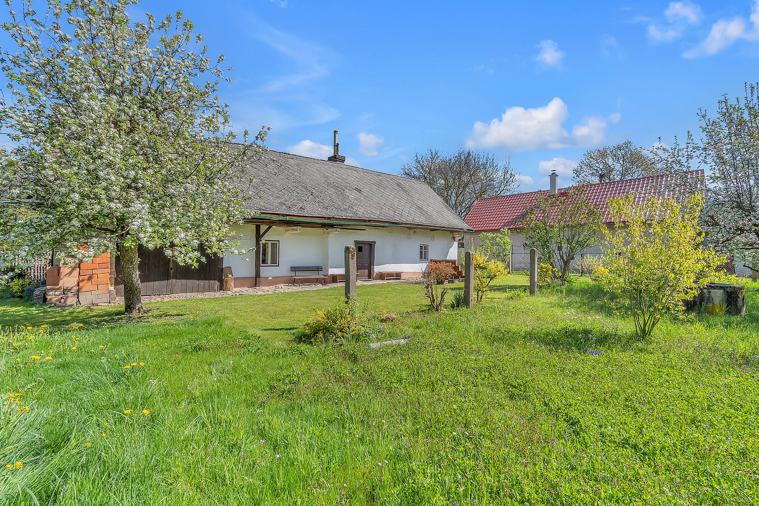 Prodej domu 127 m² s pozemkem 748 m² – fotografie 2