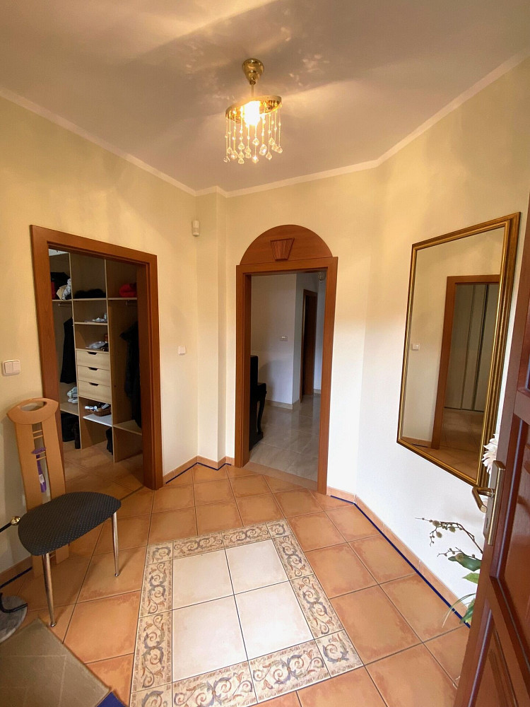 Prodej domu 362 m² s pozemkem 925 m² — photo 2