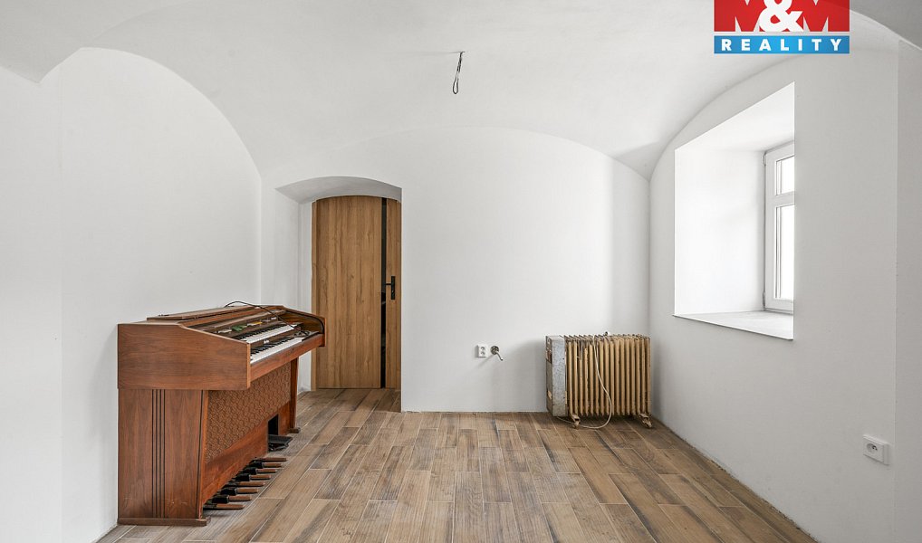 Prodej chaty/chalupy 260 m² s pozemkem 2 350 m², Broumov – náhled fotky 14