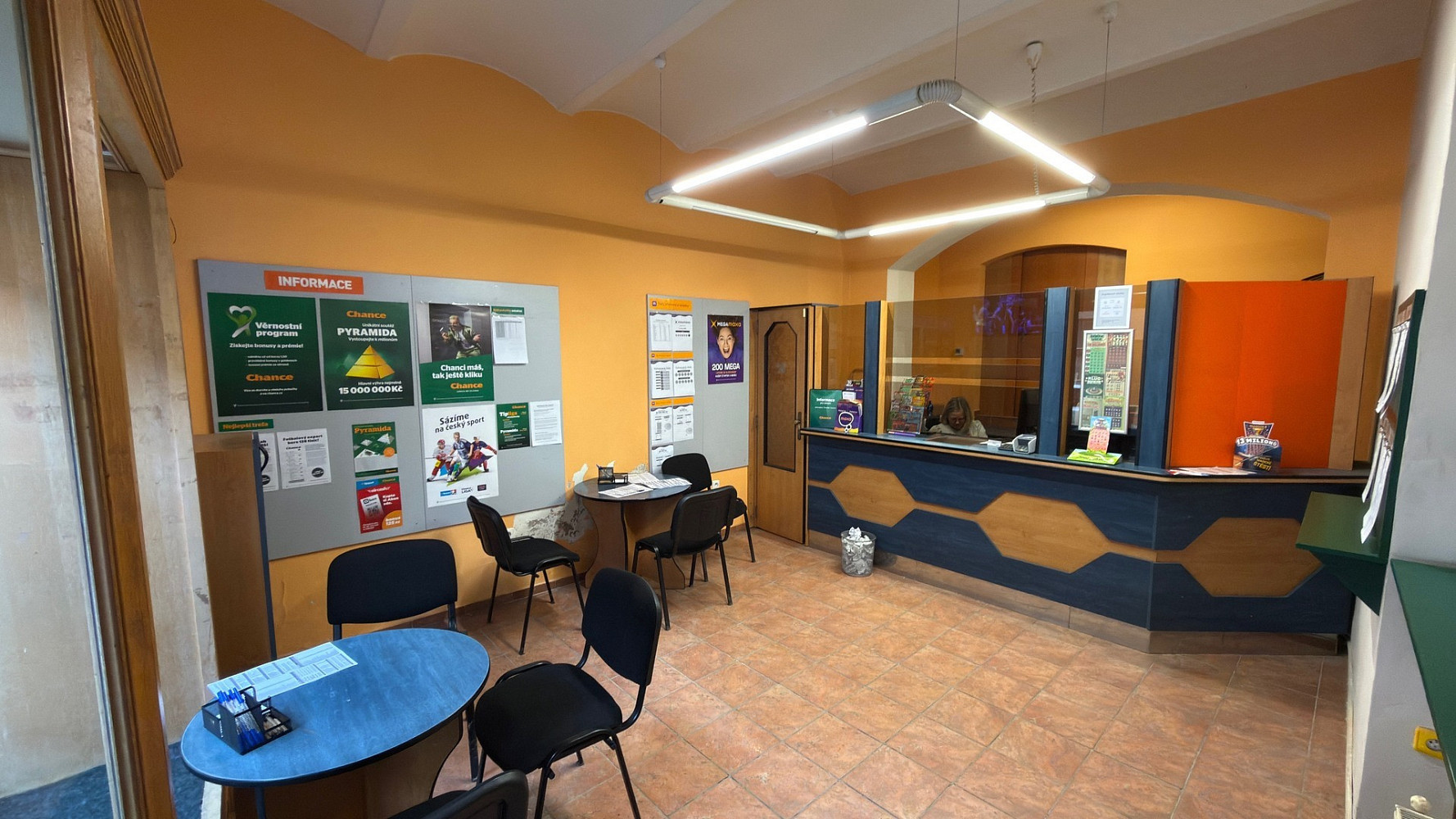 Pronájem obchodních prostor 50 m² - Skats 4