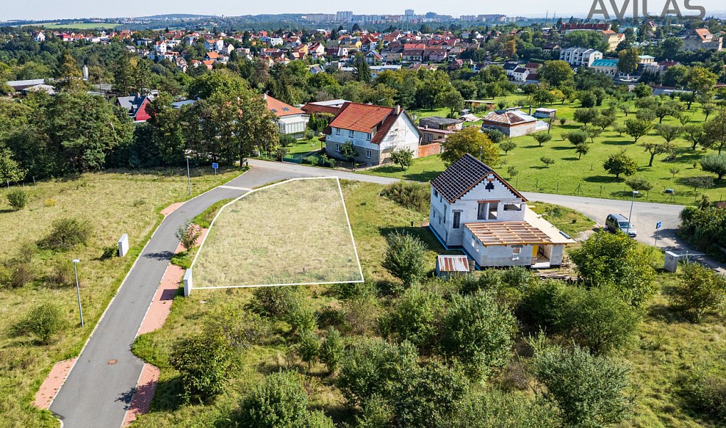 Prodej stavebního pozemku 931 m², Praha – náhled fotky 2