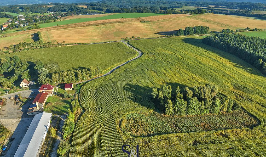 Prodej komerčního pozemku 13 896 m², Brniště – náhled fotky 2