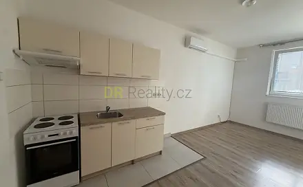 Pronájem bytu 1+kk 26 m², Slíny, Brno - Líšeň