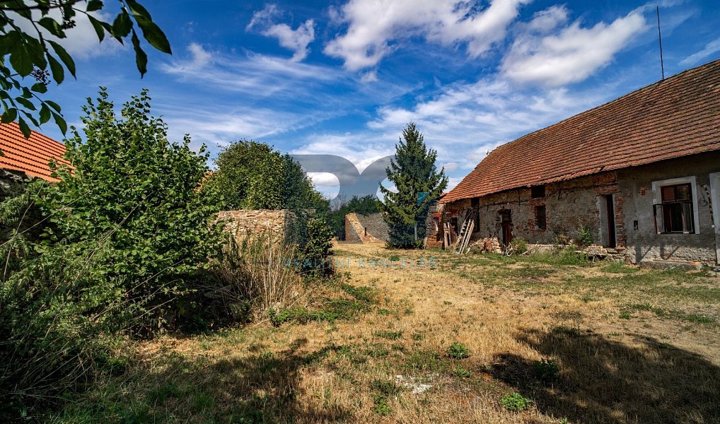 Prodej domu 330 m² s pozemkem 4 047 m², Záhoří – náhled fotky 2