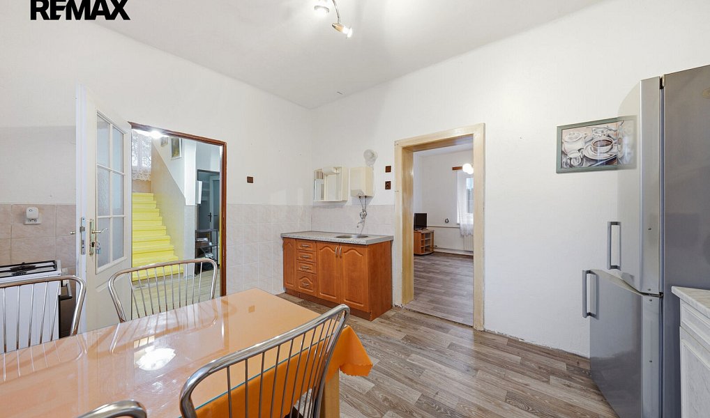 Prodej domu 145 m² s pozemkem 823 m², Košťany – náhled fotky 5