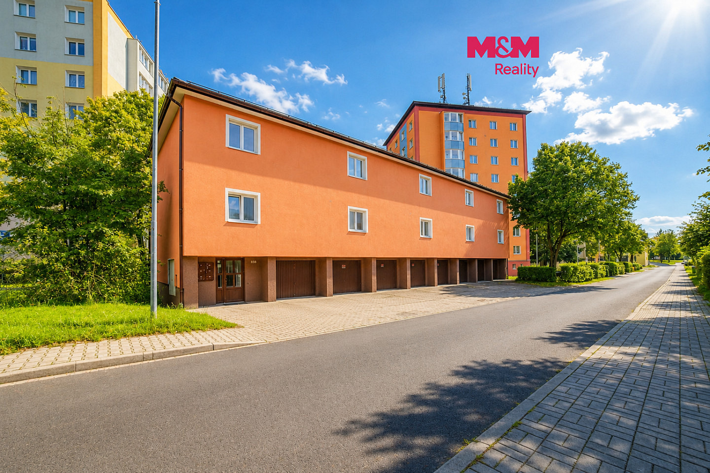 Prodej nájemního domu, činžáku 360 m²