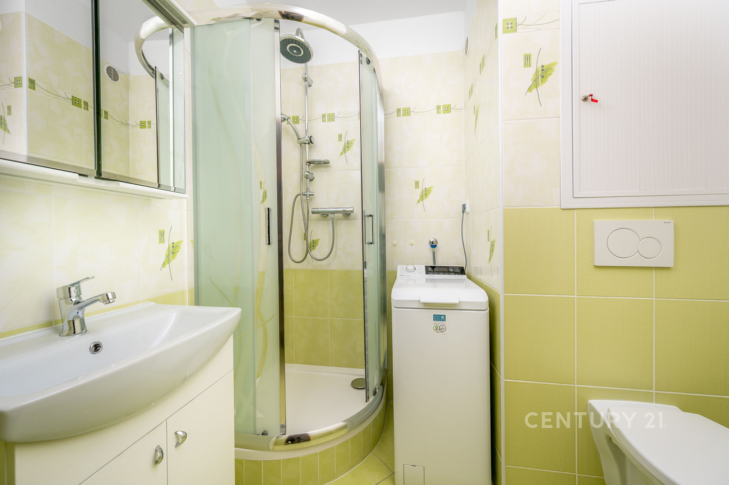 Pronájem bytu 2+kk 41 m² – fotografie 3