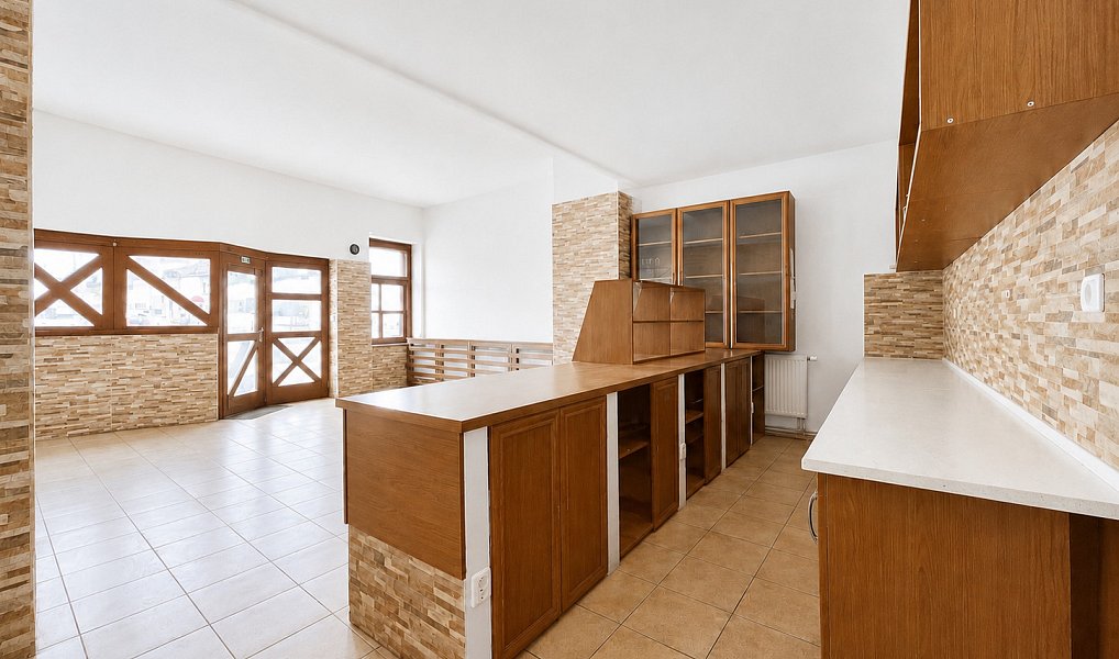 Pronájem obchodních prostor 126 m², Turnov – náhled fotky 2