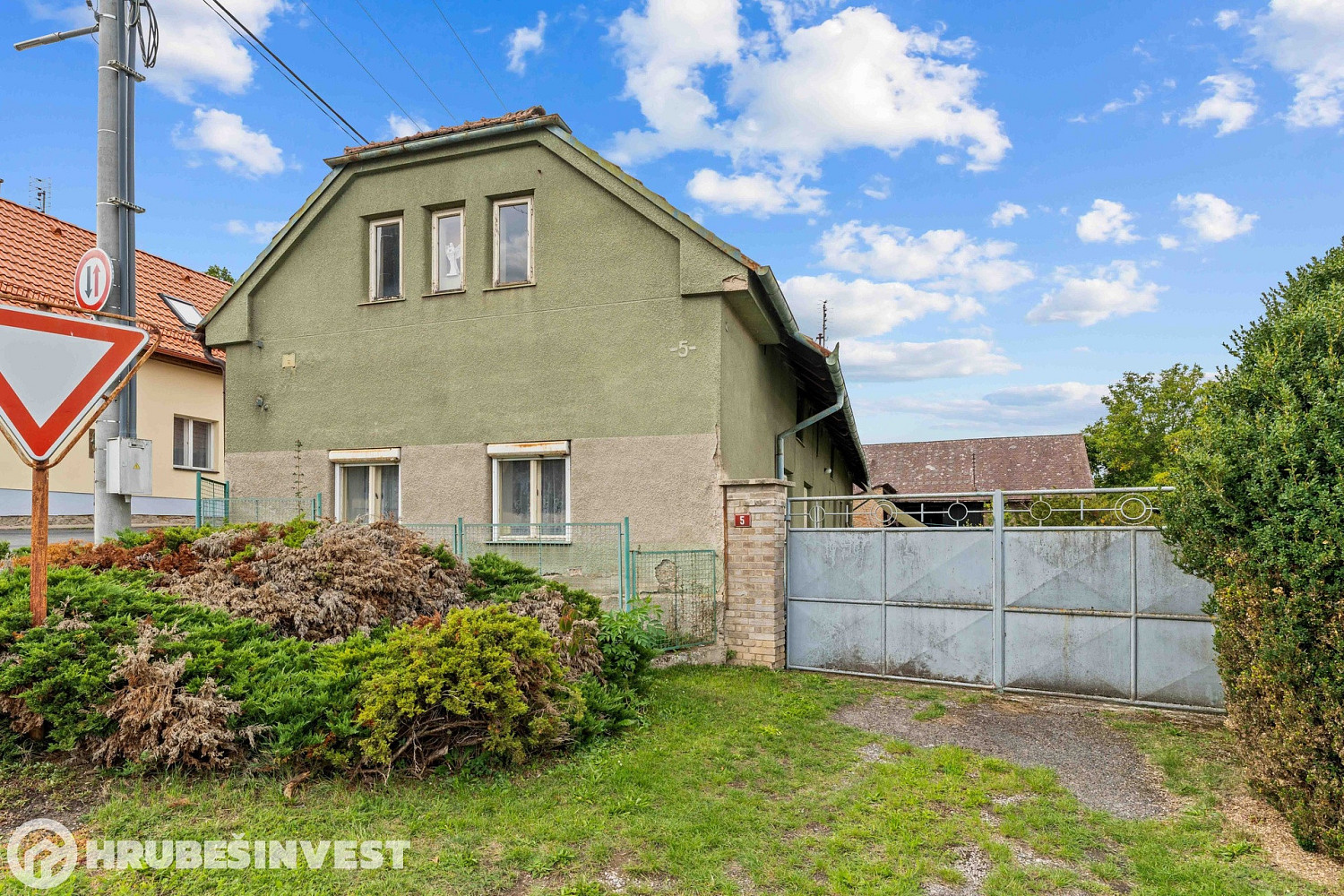 Prodej domu 140 m² s pozemkem 1 886 m²