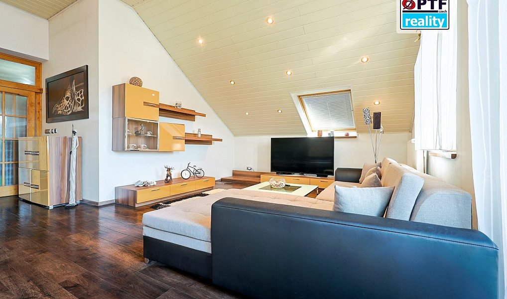 Prodej domu 353 m² s pozemkem 743 m², Plzeň – náhled fotky 8
