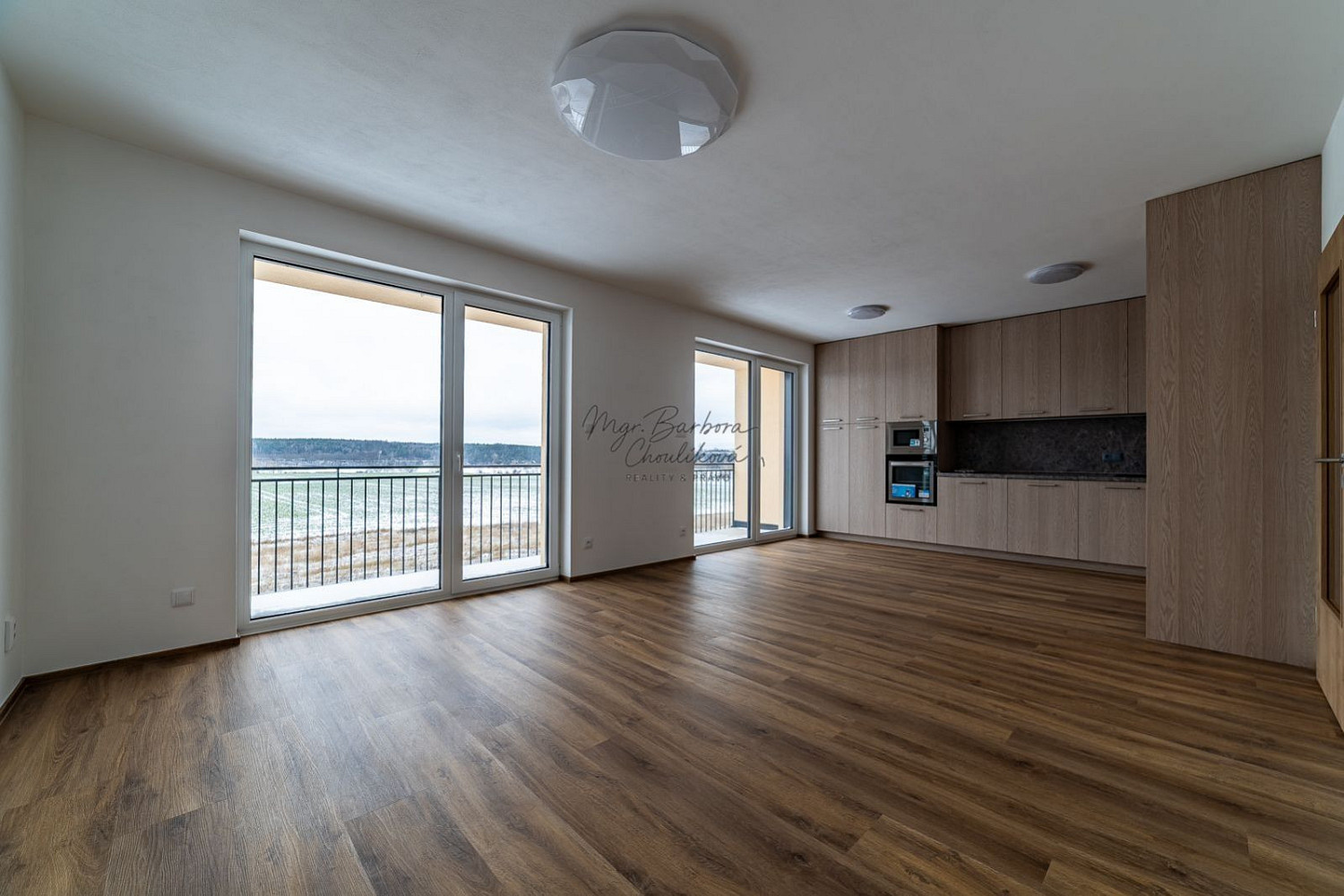 Pronájem bytu 4+kk 87 m² – fotografie 2