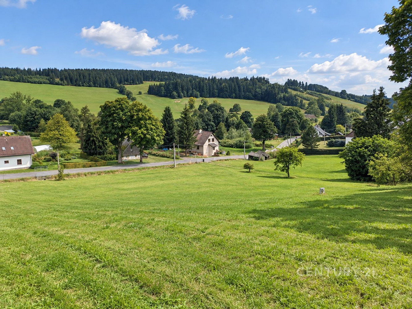 Prodej stavebního pozemku 1 832 m² – fotografie 4
