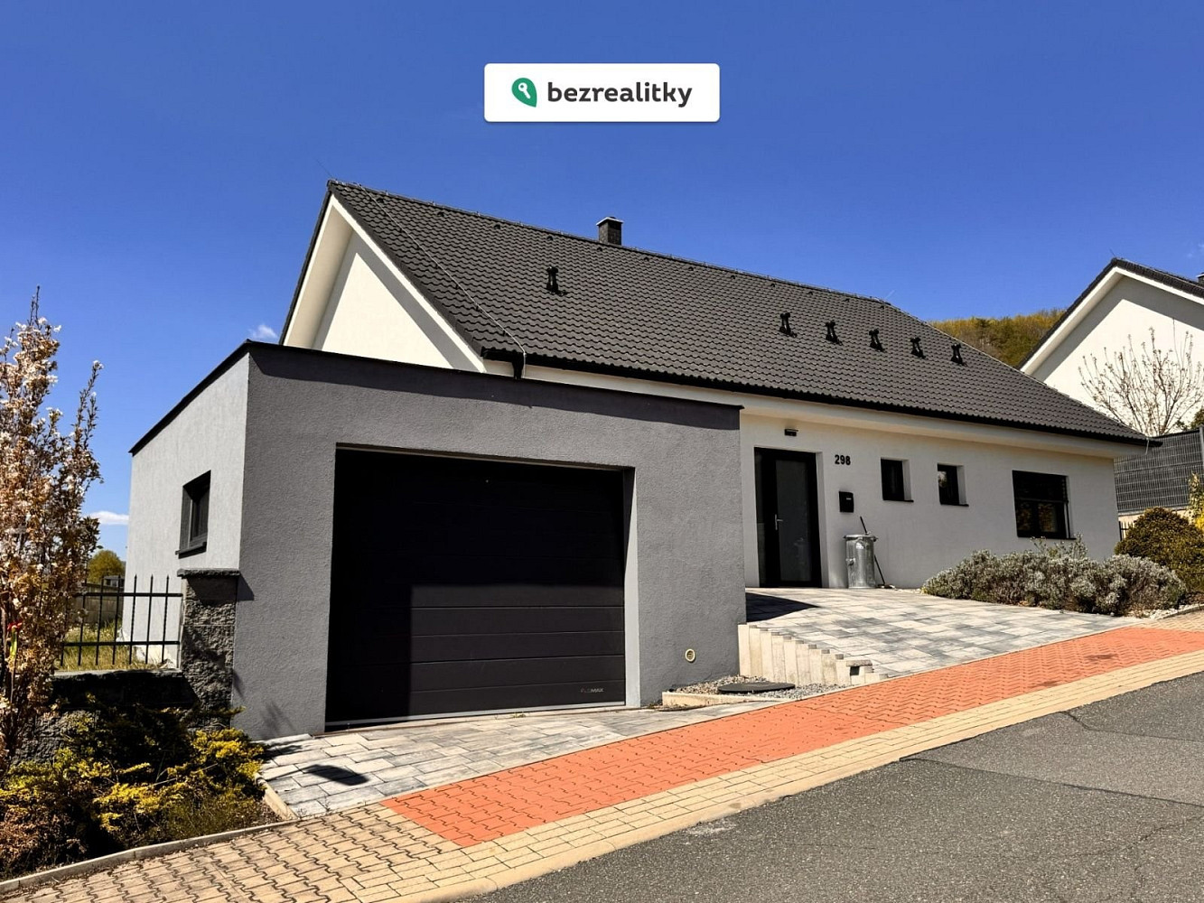Prodej domu 160 m² s pozemkem 642 m² – pohled 2