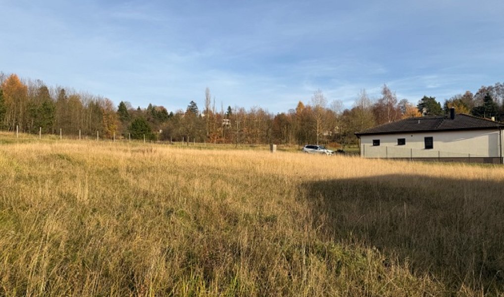 Prodej stavebního pozemku 1 290 m², Nové Strašecí – náhled fotky 3