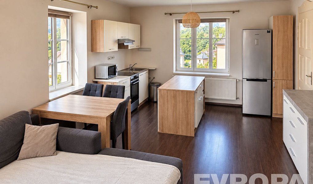 Prodej domu 138 m² s pozemkem 812 m², Stráž nad Nisou – náhled fotky 2