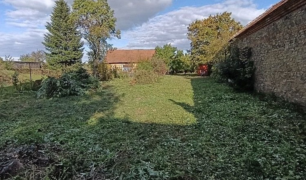 Prodej stavebního pozemku 1 232 m², Hluchov – fotka 1 z 16