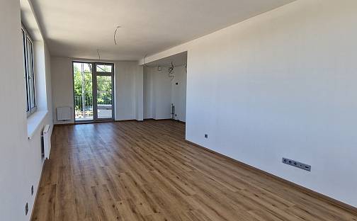 Prodej bytu 1+kk 35 m², Na Průhoně, Velvary, okres Kladno