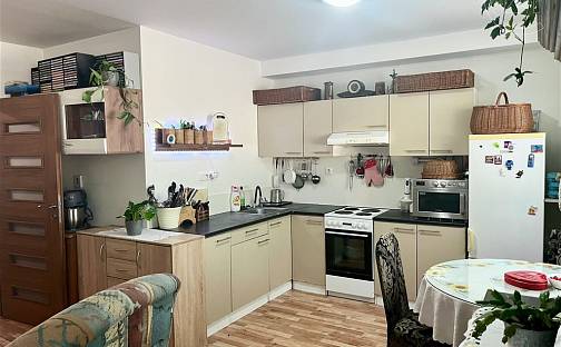 Prodej bytu 3+kk 70 m², Bořenovská, Holešov, okres Kroměříž