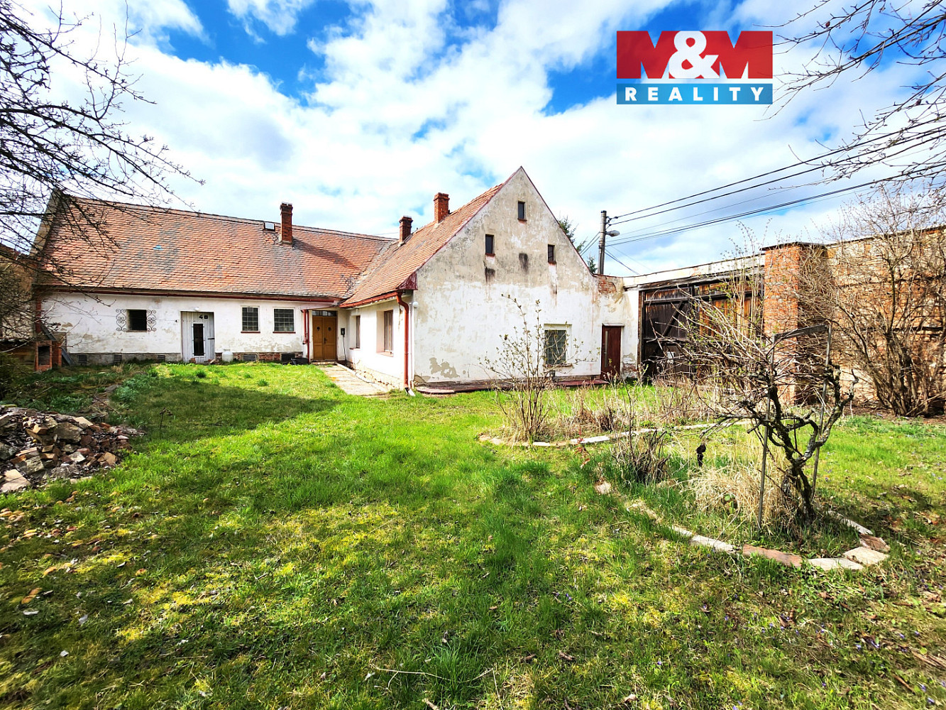 Prodej domu 209 m² s pozemkem 1 229 m²