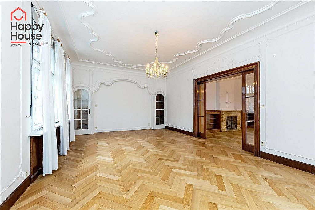 Pronájem bytu 6+kk 246 m² — photo 4