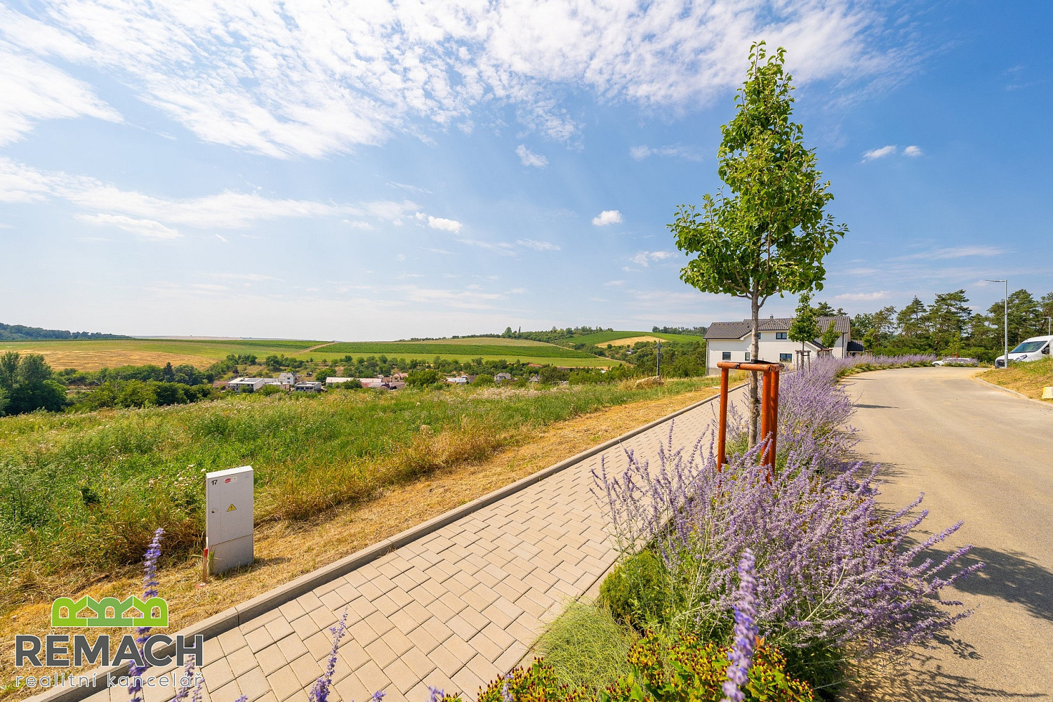 Prodej stavebního pozemku 902 m² – fotografie 4