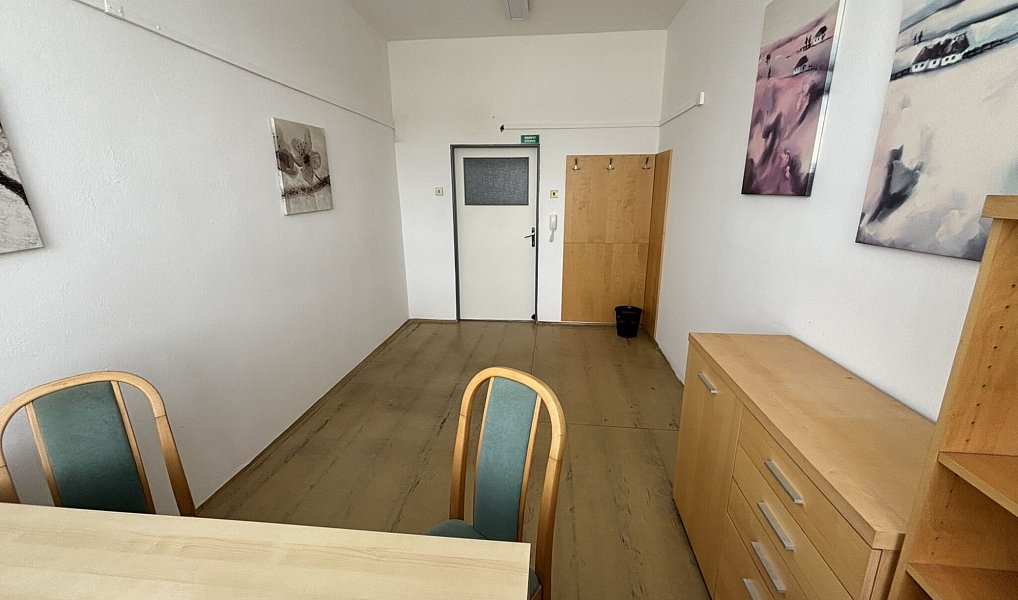 Pronájem kanceláře 15 m², Klatovy – náhled fotky 6