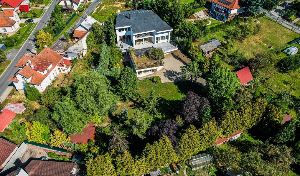 Prodej domu 1 032 m² s pozemkem 2 429 m², Zlín – náhled fotky 5