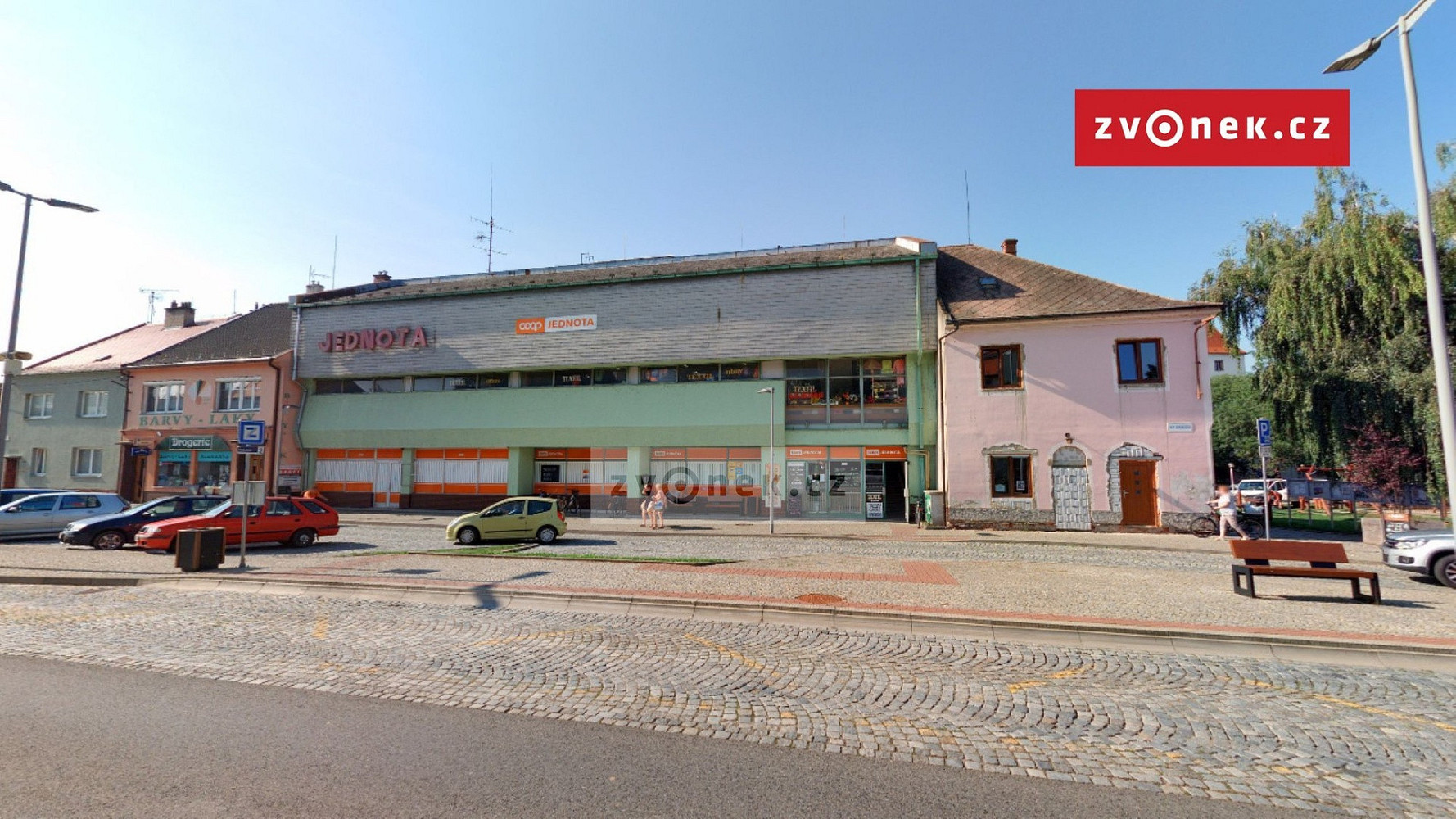 Pronájem obchodních prostor 365 m²