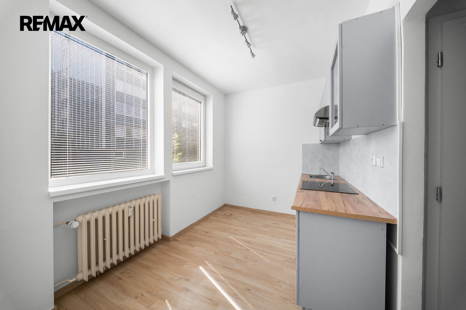 Pronájem bytu 1+1 34 m² – fotografie 3